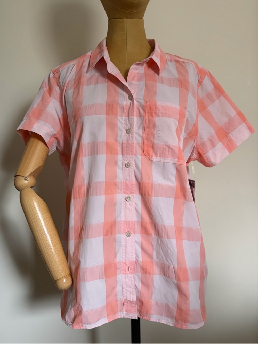 NWT EDDIE BAUER Short Sleeve Plaid Button-Front Mountain Shirt, Cameo Pink (L)
